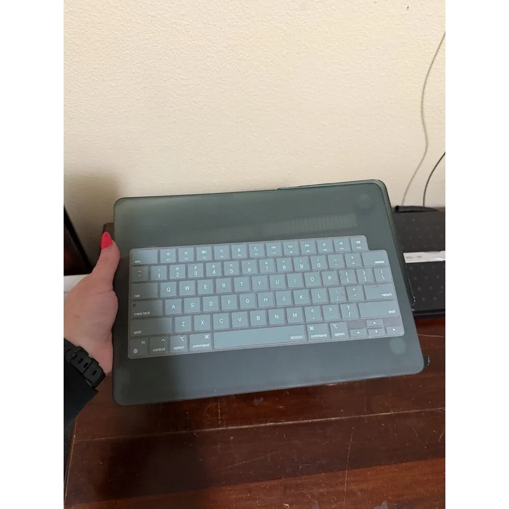 MacBook Air 13 Inch Hard Case And Keyboard Cover Green - Box Not Included